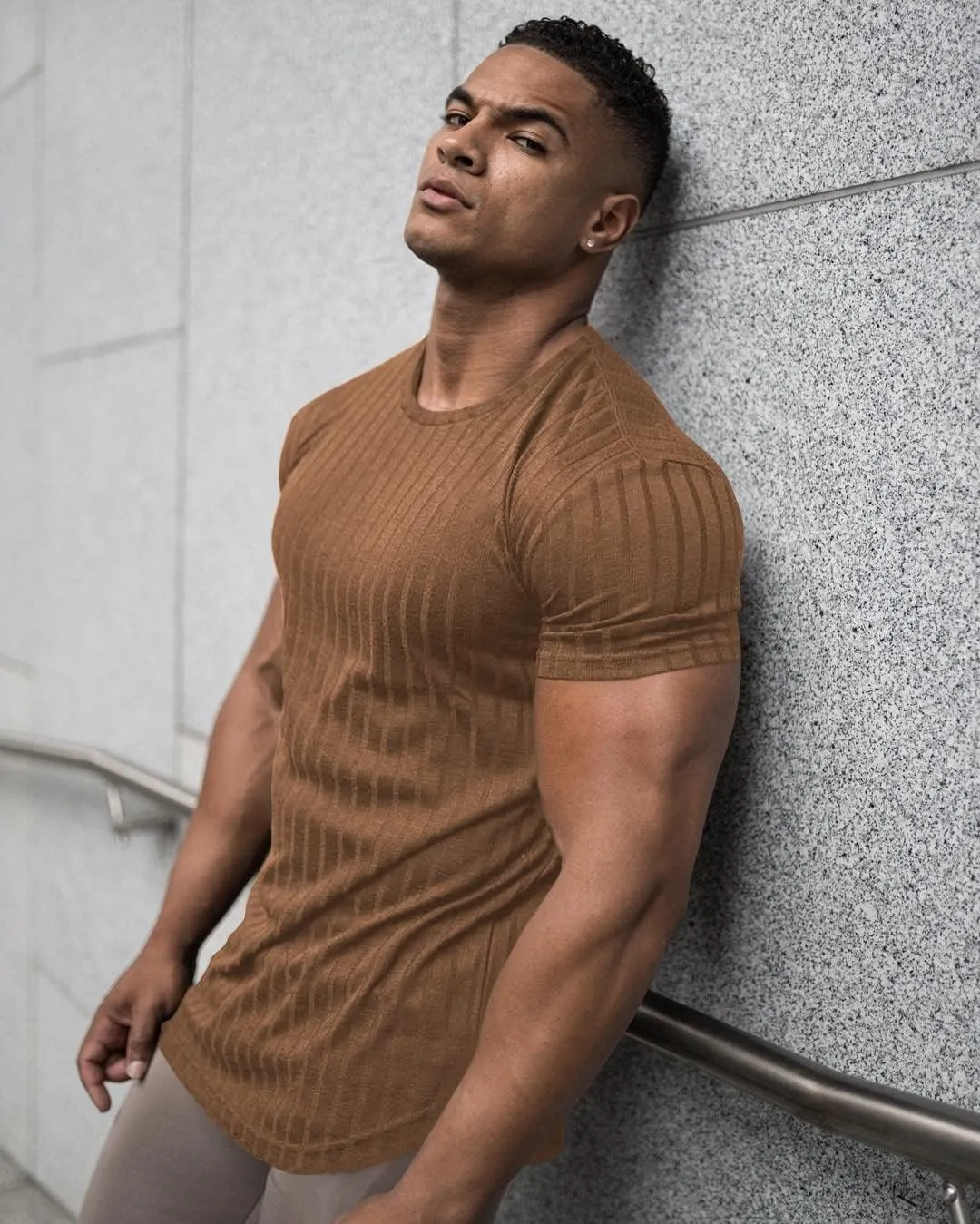 URRU Men's Muscle T Shirts Stretch Short Sleeve Bodybuilding Workout Casual Slim Fit Tee Shirts
